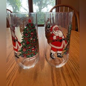 Festive Santa and Christmas Tree Glass Set